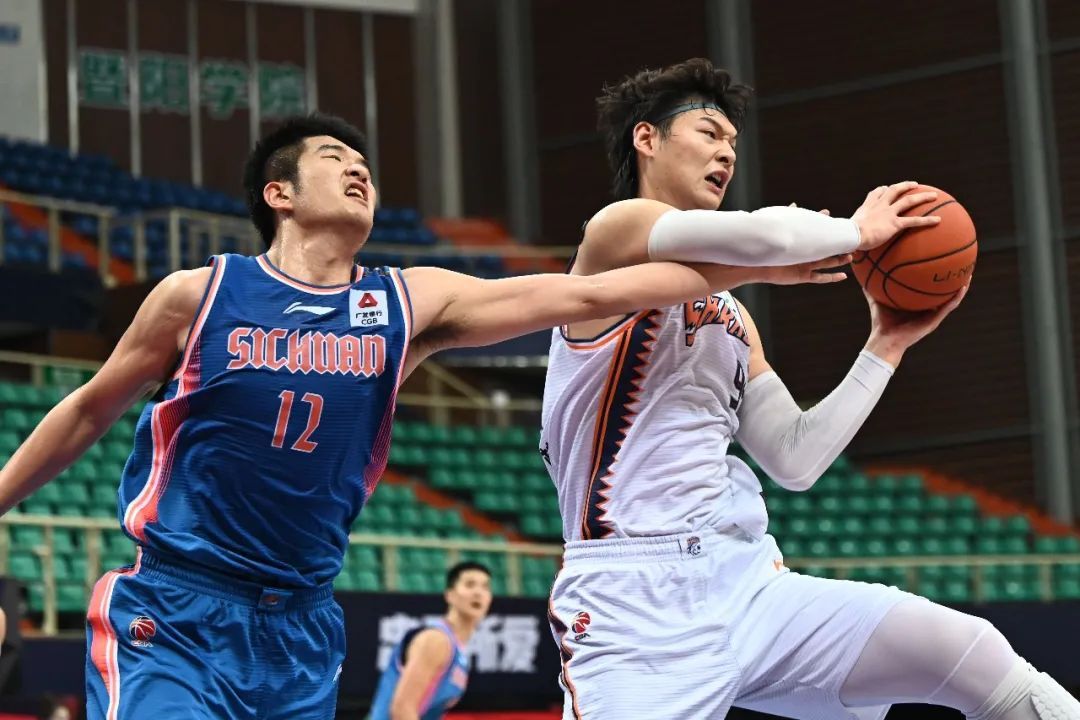 包含转会期全明星赛传出新动向；上海久事防线松动；管理层表态：震撼外界；年轻球员得到机会的词条-泛亚电竞登录